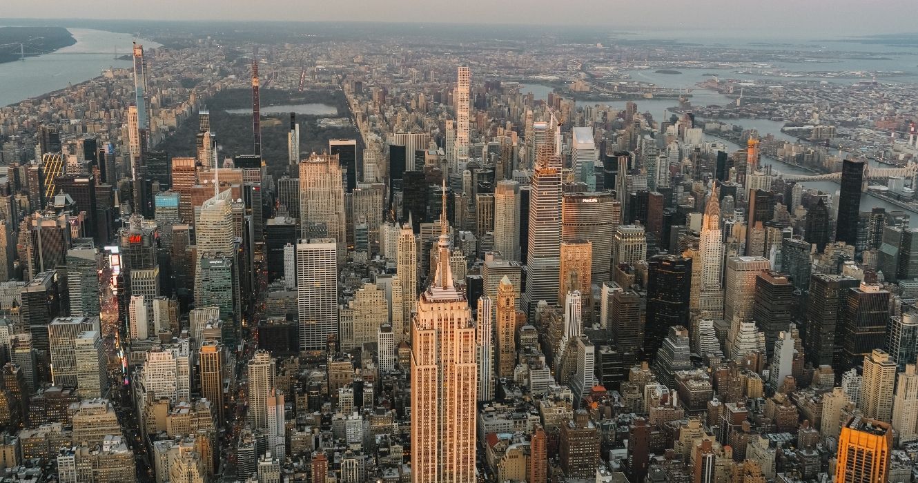 uma vista aérea do horizonte de nyc