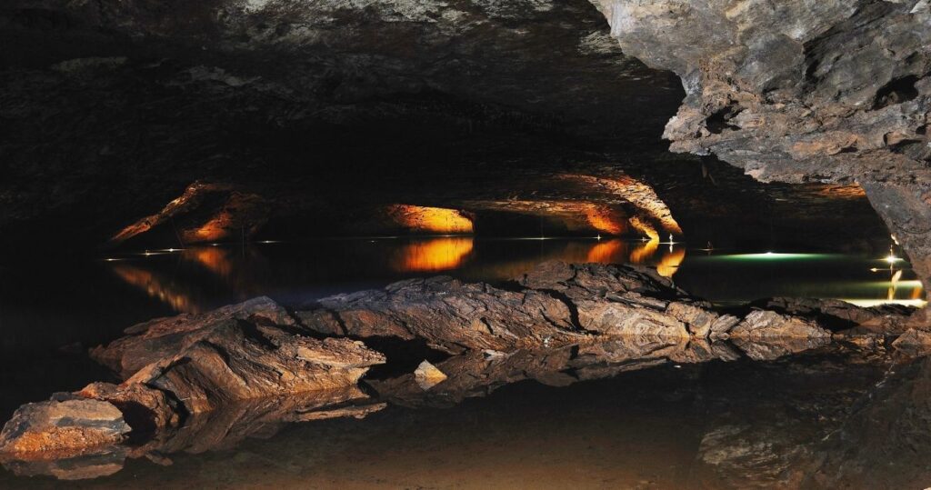 the lost sea cave in tennessee