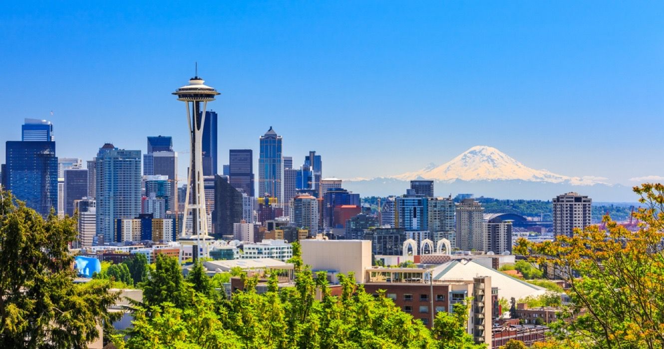 Centro de Seattle e Mt. Rainier, Washington