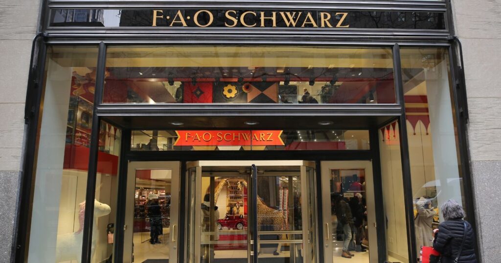 the entrance to fao schwarz in nyc